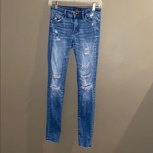 ABERCROMBIE & FITCH Ripped Jeans!
